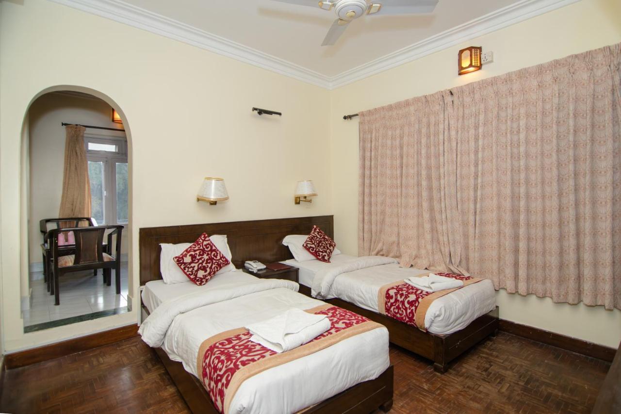 Hotel Panorama Pokhara Esterno foto