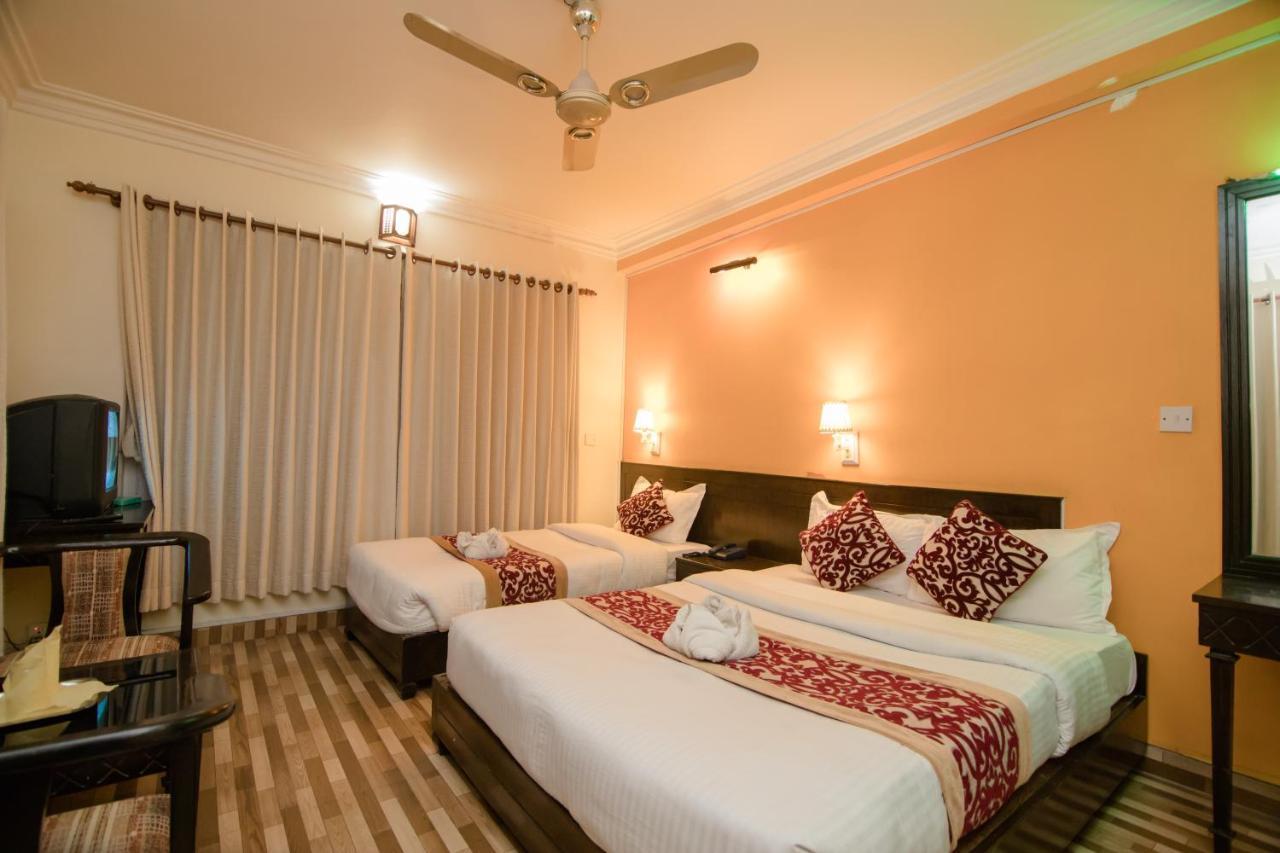 Hotel Panorama Pokhara Esterno foto