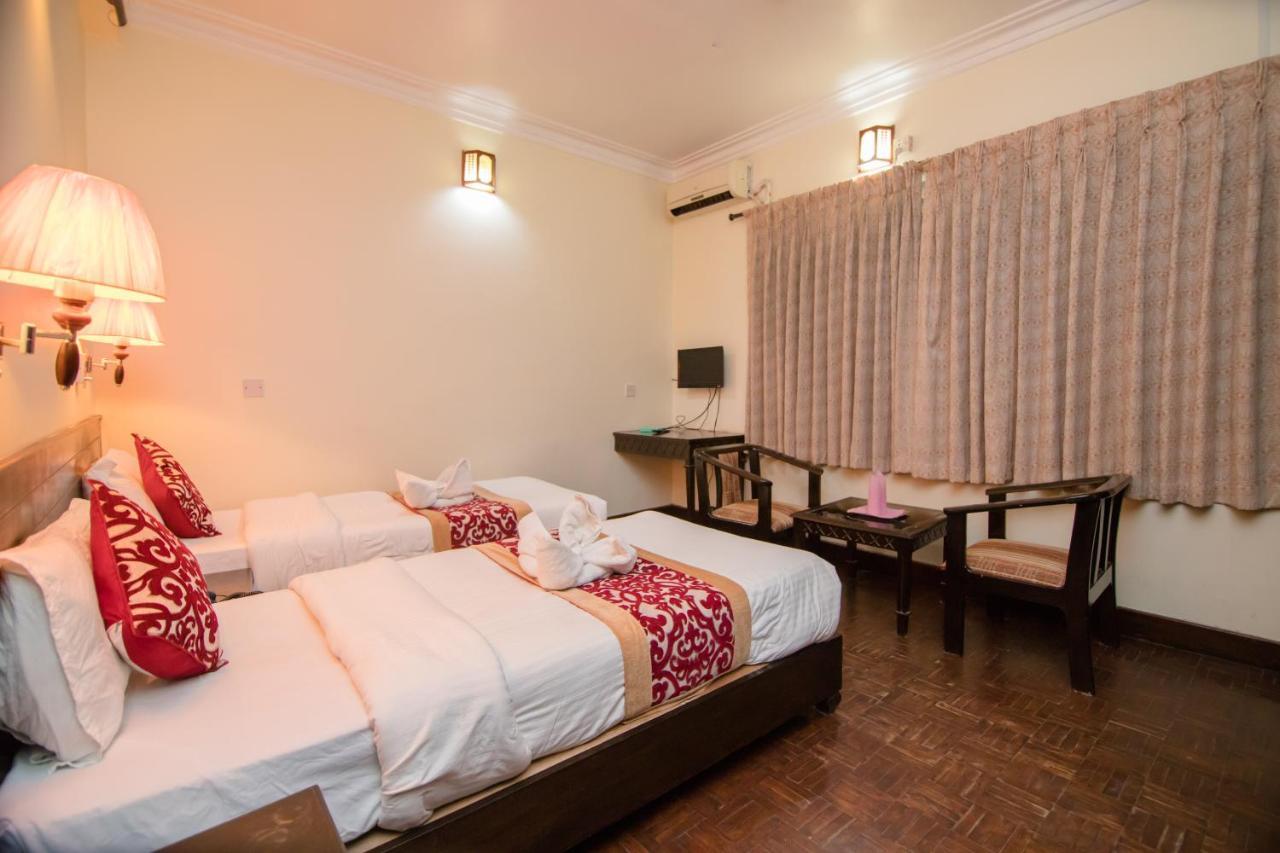 Hotel Panorama Pokhara Esterno foto