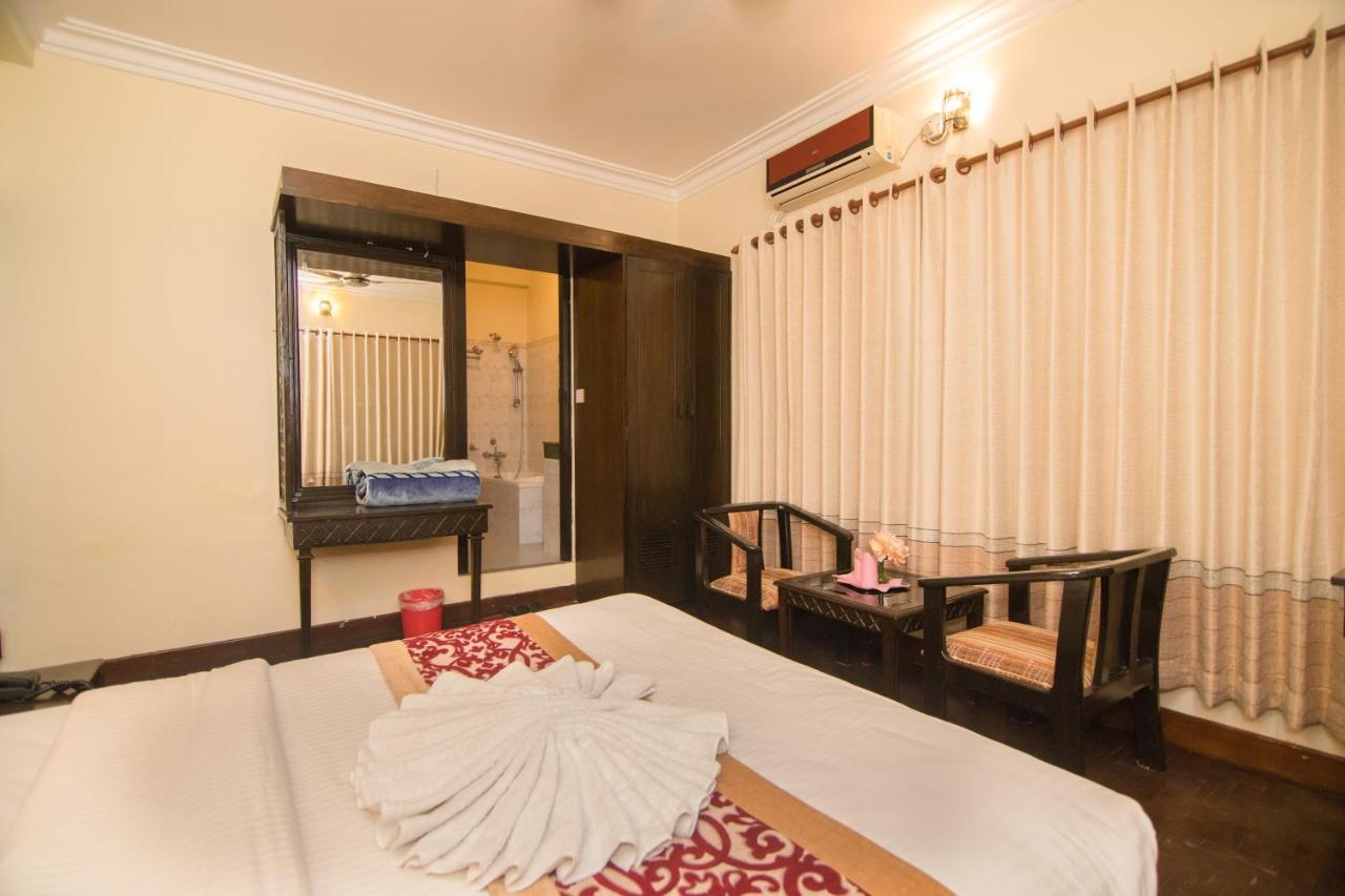Hotel Panorama Pokhara Esterno foto